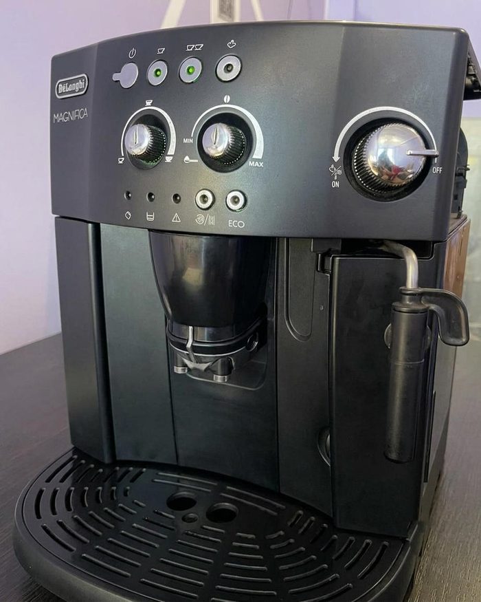 Кавомашина DeLonghi Magnifica — приклад техніки для ремонту